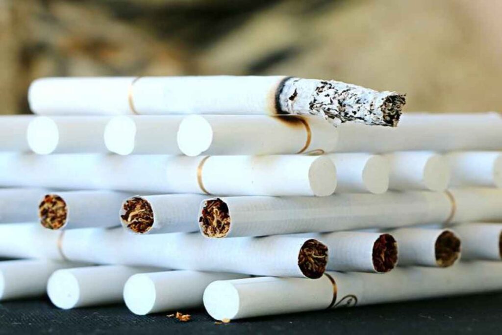 know the age of a pack of cigarette